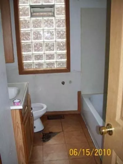 1622 W 12th Ave, Gary, IN 46404 photo 5
