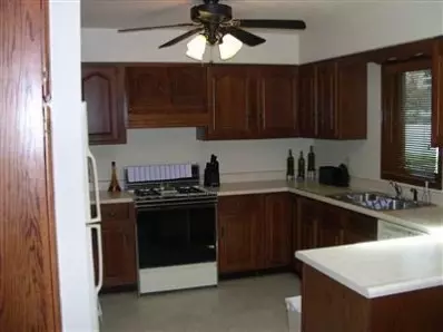349 N Lillian St, Griffith, IN 46319 photo 5