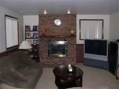 349 N Lillian St, Griffith, IN 46319 photo 8