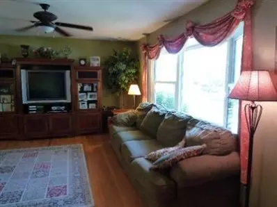 9538 Cypress Ave, Munster, IN 46321 photo 4