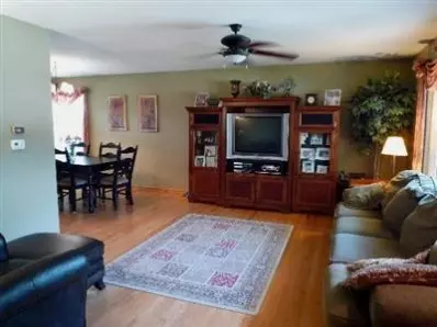 9538 Cypress Ave, Munster, IN 46321 photo 3