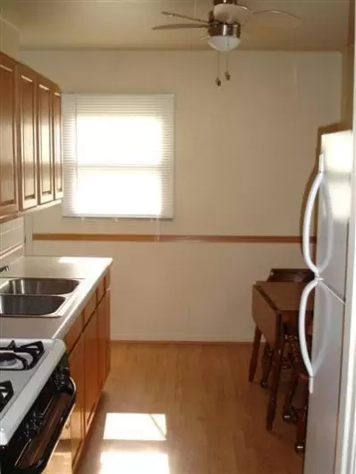 142 N Wright St, Griffith, IN 46319 photo 3