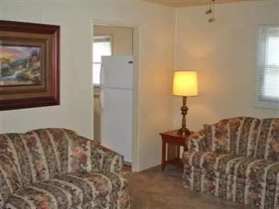 142 N Wright St, Griffith, IN 46319 photo 6