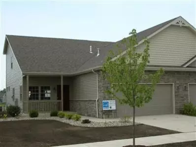 534 Clover Ln, Griffith, IN 46319 photo 1