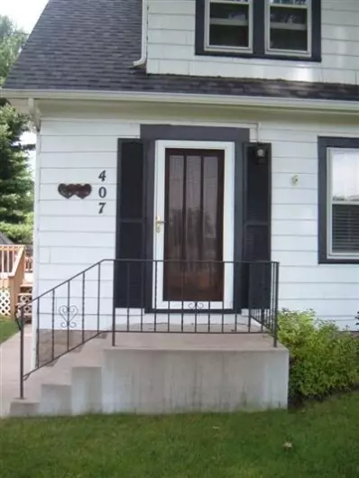 407 E Walker, Rolling Prairie, IN 46371 photo 3