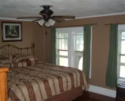 407 E Walker, Rolling Prairie, IN 46371 photo 10