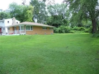 635 W 43rd Pl, Gary, IN 46408 photo 2