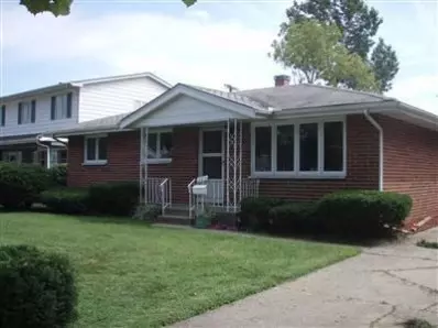 225 Minter Dr, Griffith, IN 46319 photo 2