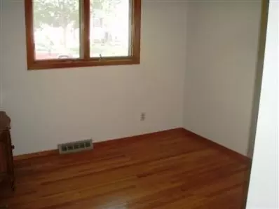 225 Minter Dr, Griffith, IN 46319 photo 6