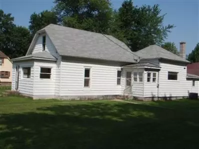 519 E Oneida St, La Crosse, IN 46348 photo 2