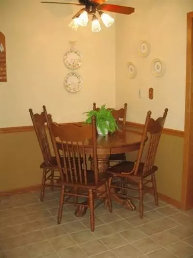1004 N Dwiggins Ave, Griffith, IN 46319 photo 6