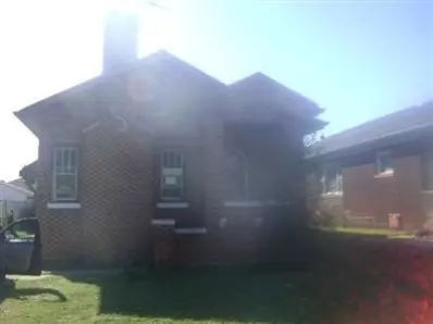 418 Roosevelt St, Gary, IN 46404 photo 1