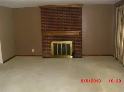 8029 Howard Ave, Munster, IN 46321 photo 4