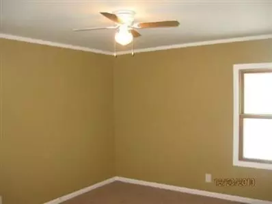 4748 Ralston Pl, Griffith, IN 46319 photo 6