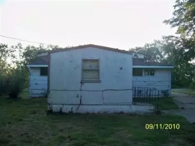 2233 Roosevelt St, Gary, IN 46404 photo 4