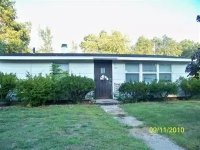 2233 Roosevelt St, Gary, IN 46404 photo 1