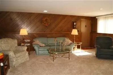 8204 Tapper Ave, Munster, IN 46321 photo 9
