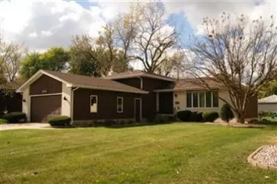 8204 Tapper Ave, Munster, IN 46321 photo 1