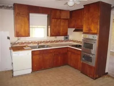 1841 S Calhoun St, Griffith, IN 46319 photo 6