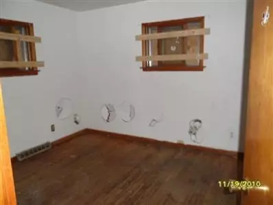 1300 Roosevelt Pl, Gary, IN 46404 photo 10