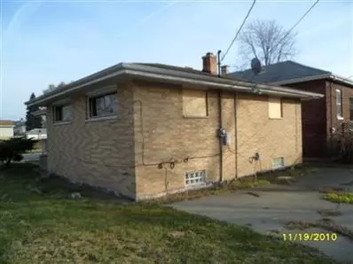 1300 Roosevelt Pl, Gary, IN 46404 photo 4