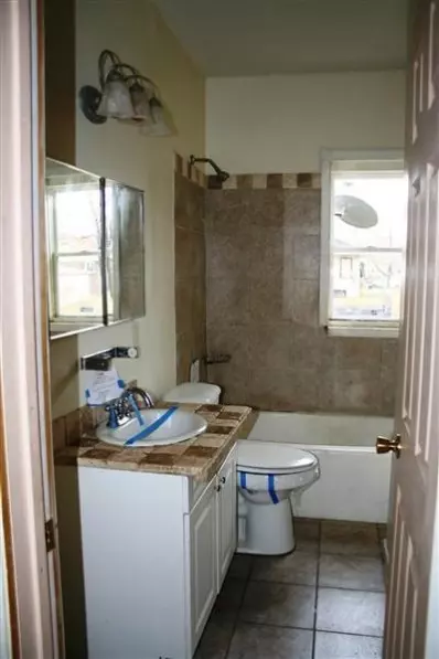 432 Grant St, Gary, IN 46404 photo 4