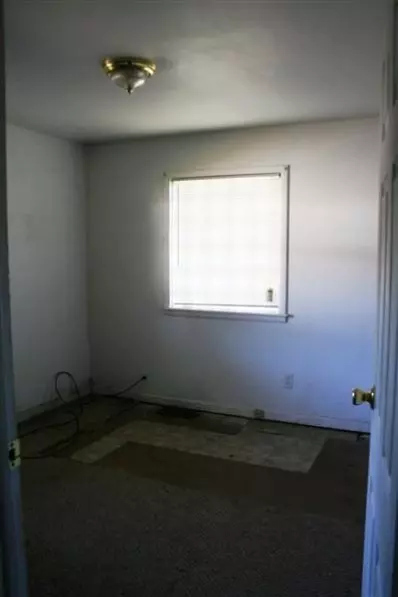 717 King St, Gary, IN 46406 photo 6