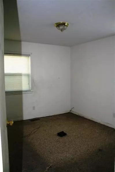 717 King St, Gary, IN 46406 photo 5