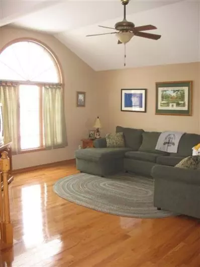 9032 Drake Dr, Saint John, IN 46373 photo 2