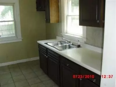 335 Taft Pl, Gary, IN 46404 photo 5
