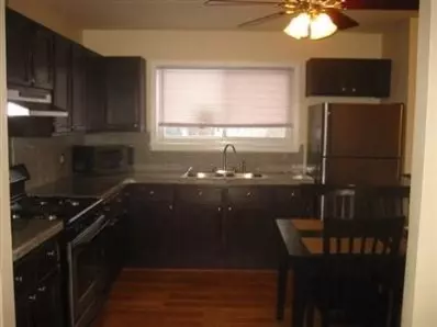 8008 Hemlock Ave, Gary, IN 46403 photo 4