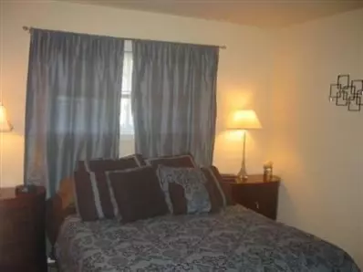8008 Hemlock Ave, Gary, IN 46403 photo 6