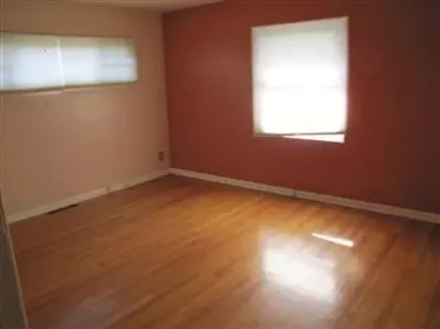 6715 Hemlock, Gary, IN 46403 photo 3