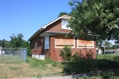 524 Matthews, Gary, IN 46406 photo 1