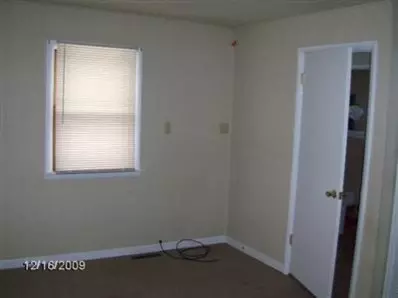 321 N Jay St, Griffith, IN 46319 photo 5