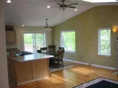 8724 Maple Ave, Gary, IN 46403 photo 5