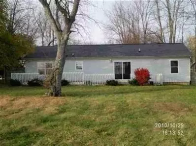 4499 E Fox Run Dr, Syracuse, IN 46567 photo 2