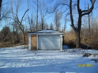 920 Sherman St, Gary, IN 46406 photo 4
