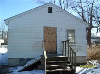 920 Sherman St, Gary, IN 46406 photo 5