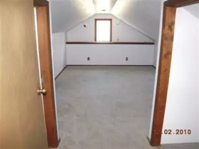 1306 E Miller St, Griffith, IN 46319 photo 3