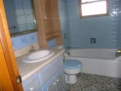 8802 Manor Ave, Munster, IN 46321 photo 5