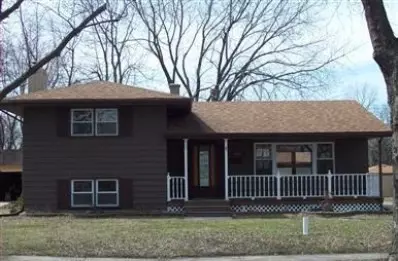 8802 Manor Ave, Munster, IN 46321 photo 1