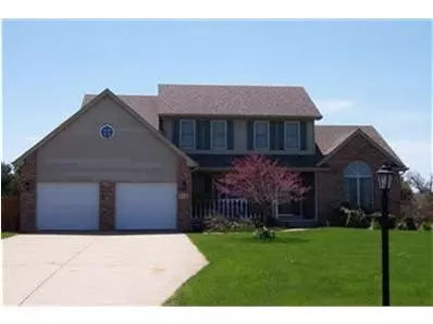 138 Rillstone Dr, Kouts, IN 46347 photo 2