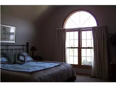 138 Rillstone Dr, Kouts, IN 46347 photo 6