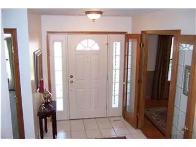138 Rillstone Dr, Kouts, IN 46347 photo 3