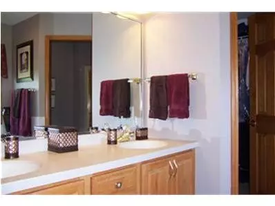 138 Rillstone Dr, Kouts, IN 46347 photo 8