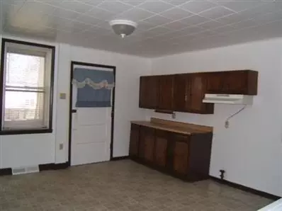 303 S Griffith Blvd, Griffith, IN 46319 photo 7