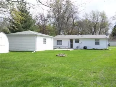 404 Strongbow Trl, Porter, IN 46304 photo 9