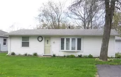 404 Strongbow Trl, Porter, IN 46304 photo 1