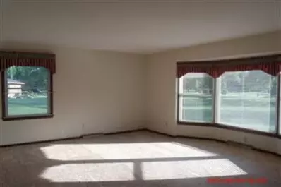 6989 Windsor Dr, De Motte, IN 46310 photo 3